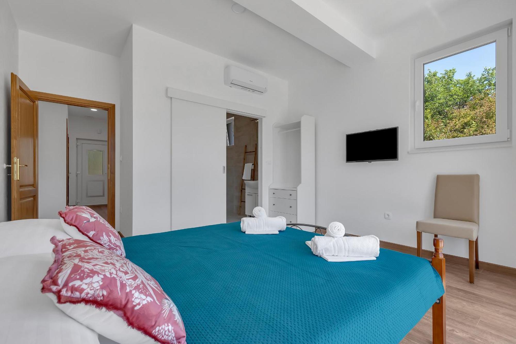 Charming Holiday Home Dolac In Rural Area With Pool Слиме Экстерьер фото